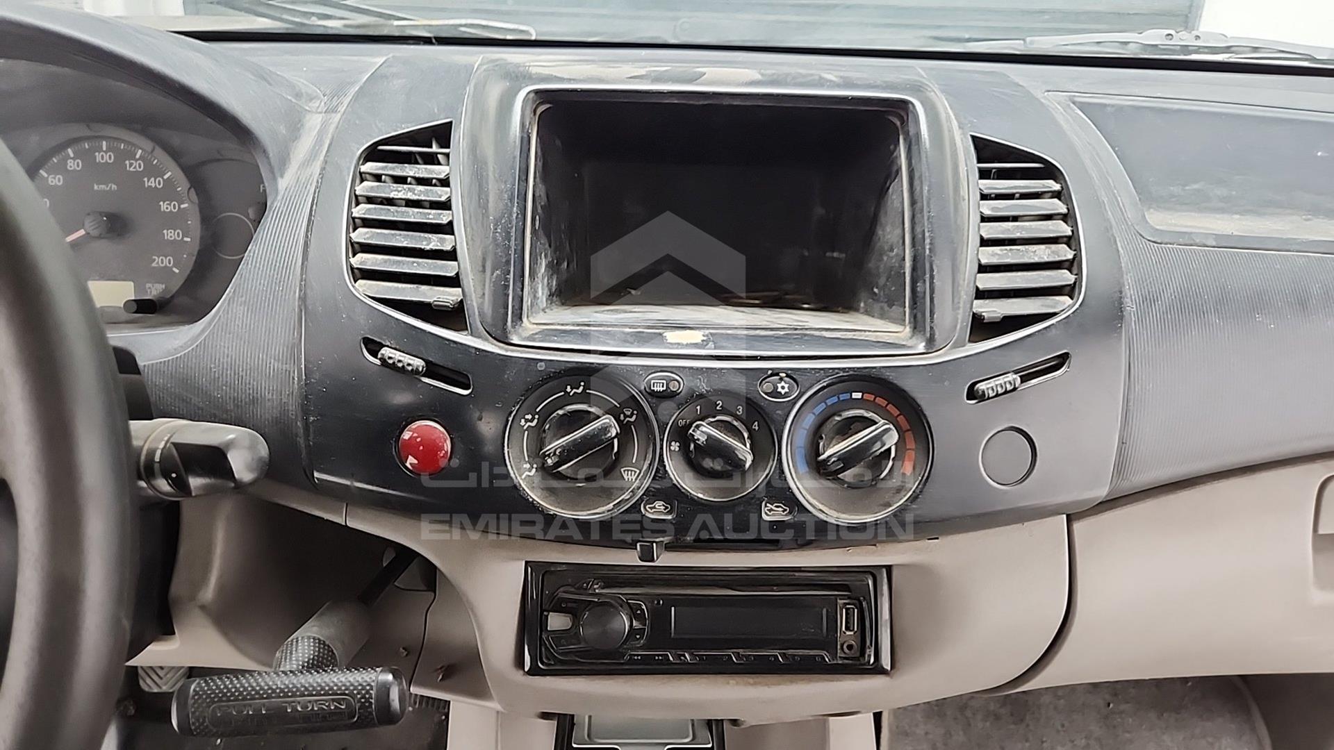 2013 MITSUBISHI L 200 VIN: MMBJNKA50DD007070
