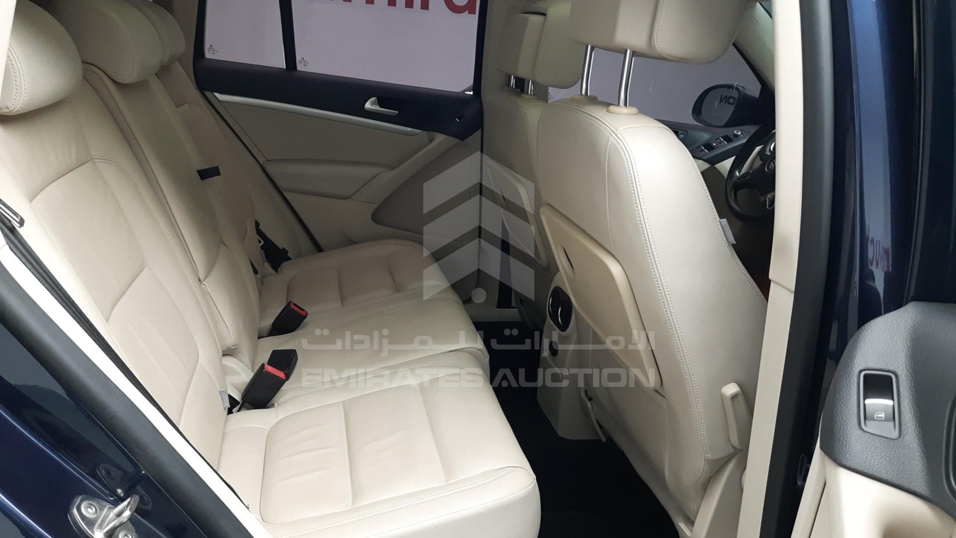 2015 VOLKSWAGEN TIGUAN VIN: WVGCE2AX1FW500403