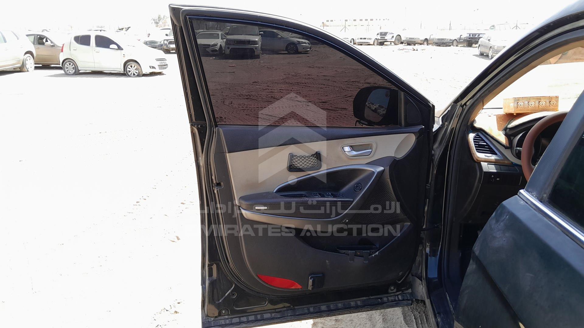 2014 HYUNDAI SANTA FE VIN: KMHSM81E7EU044966