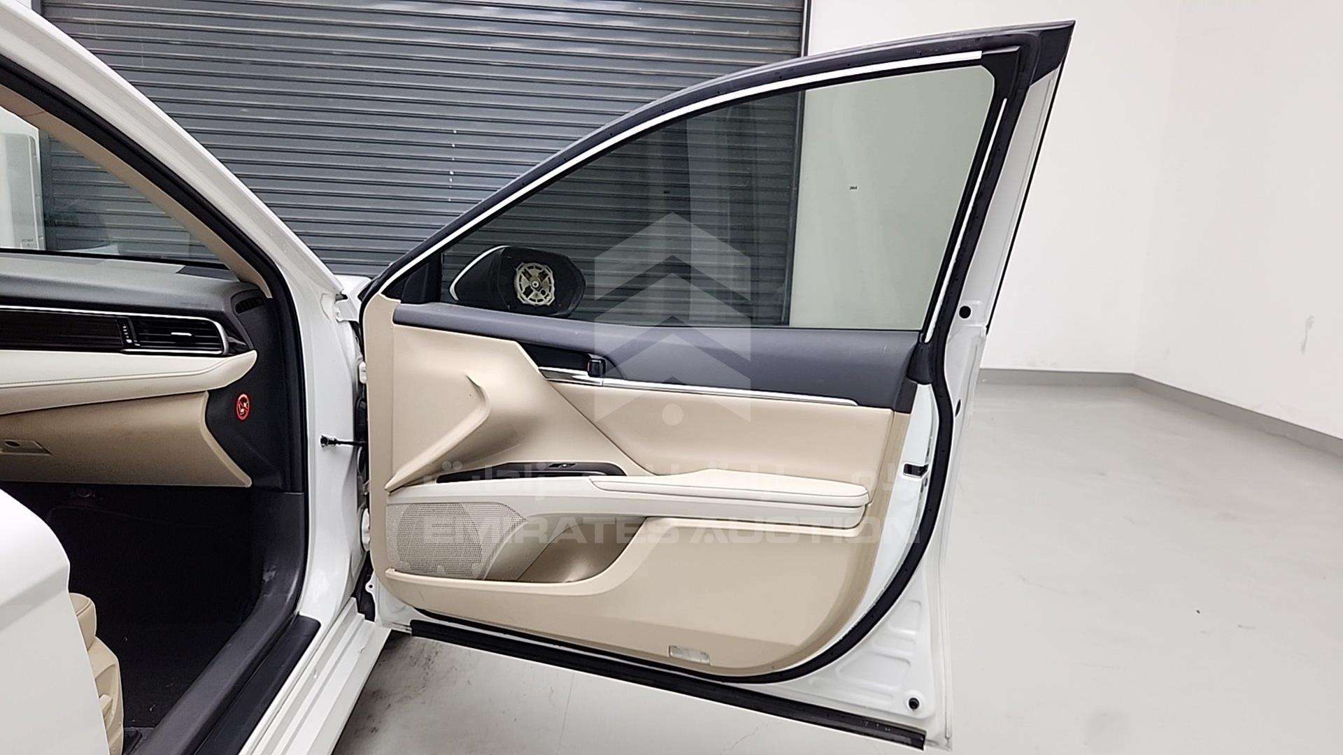 2019 TOYOTA CAMRY HYBRID VIN: JTNB24HK4K3016859