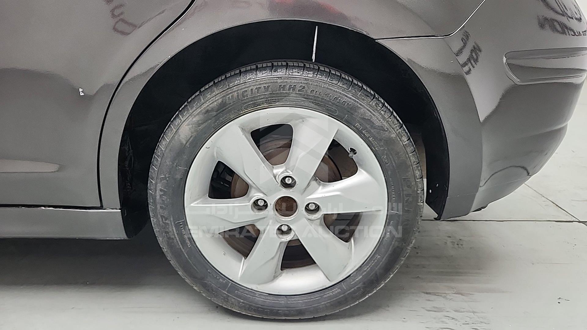 2011 NISSAN TIIDA VIN: 3N1BC1C73BL386856