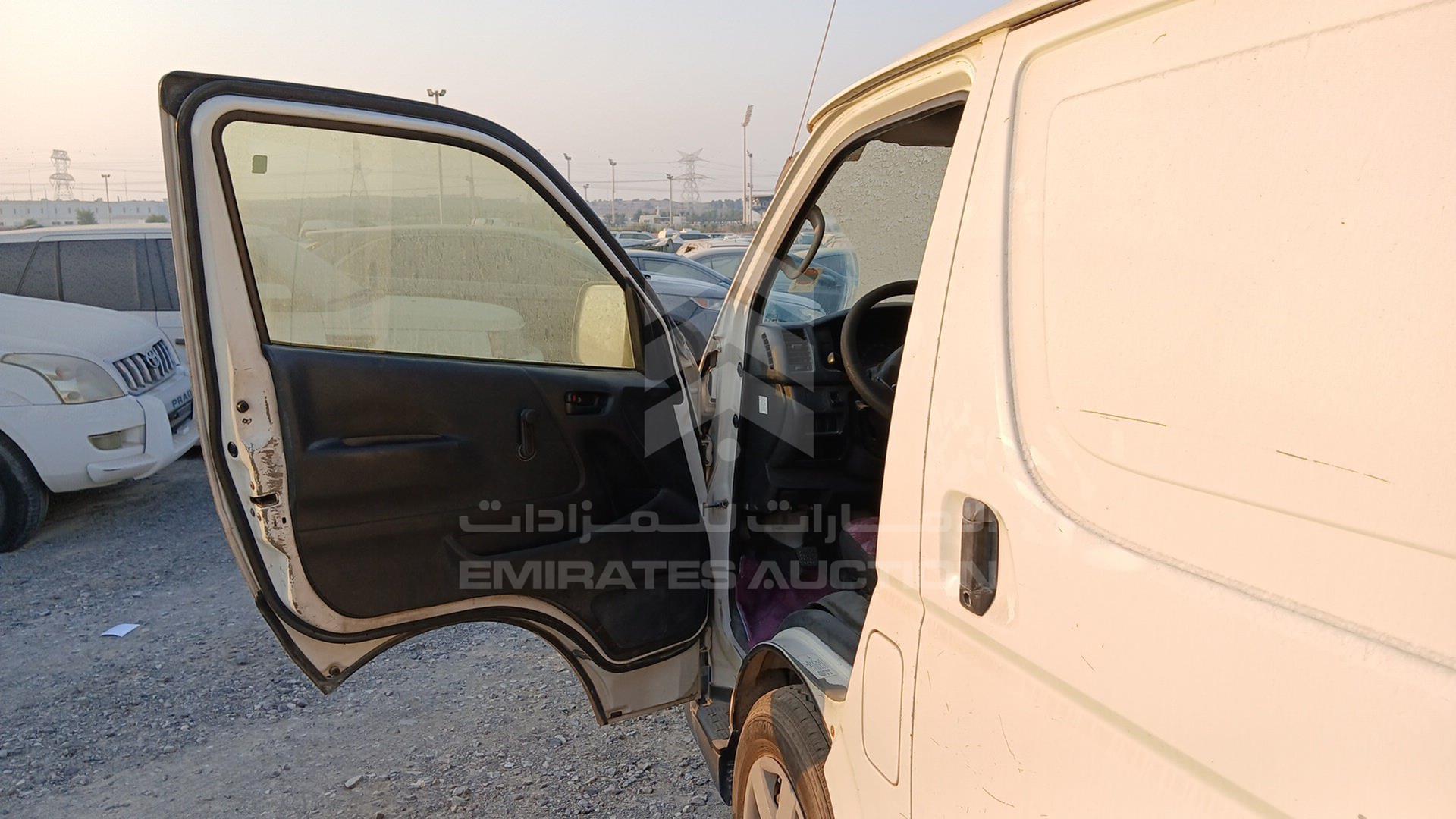 2015 TOYOTA HIACE VIN: JTFHX02P2F0094844