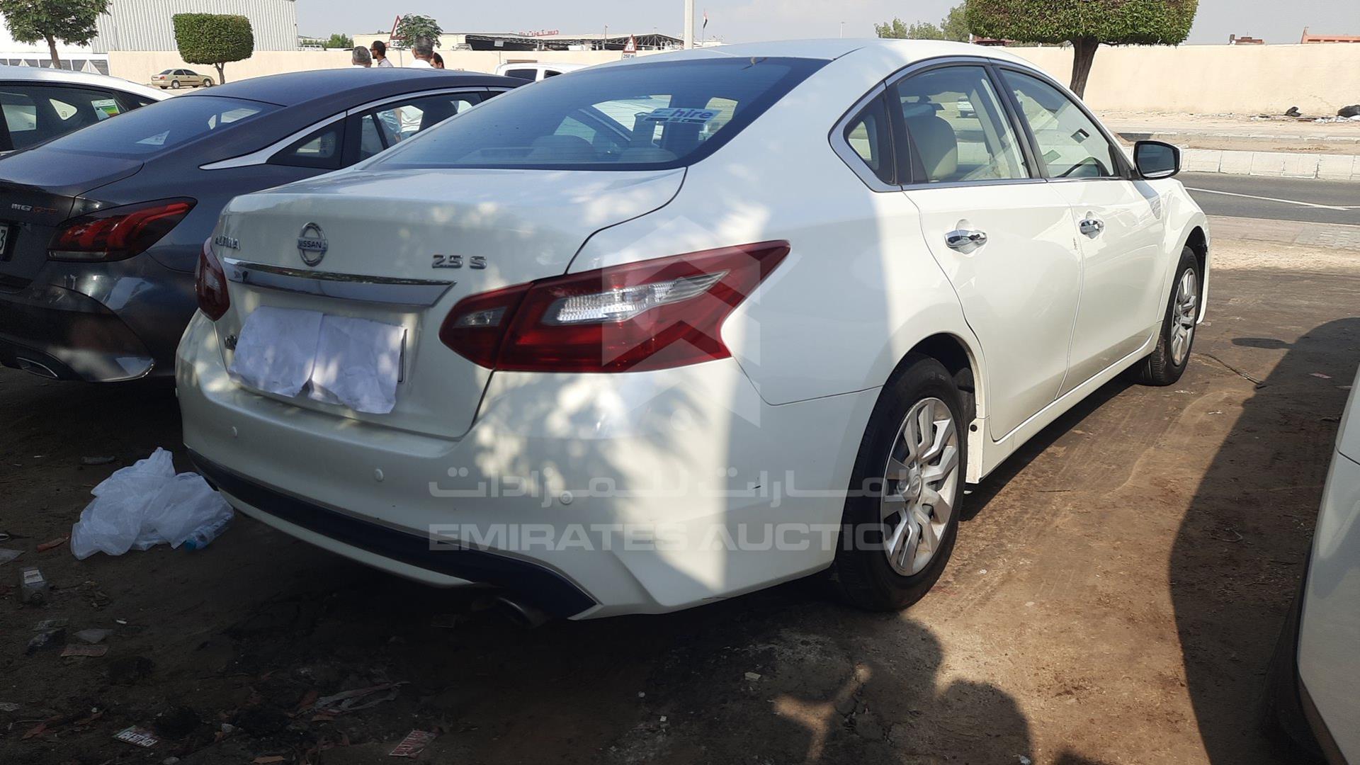 2018 NISSAN ALTIMA VIN: 1N4AL3A9XJC276332