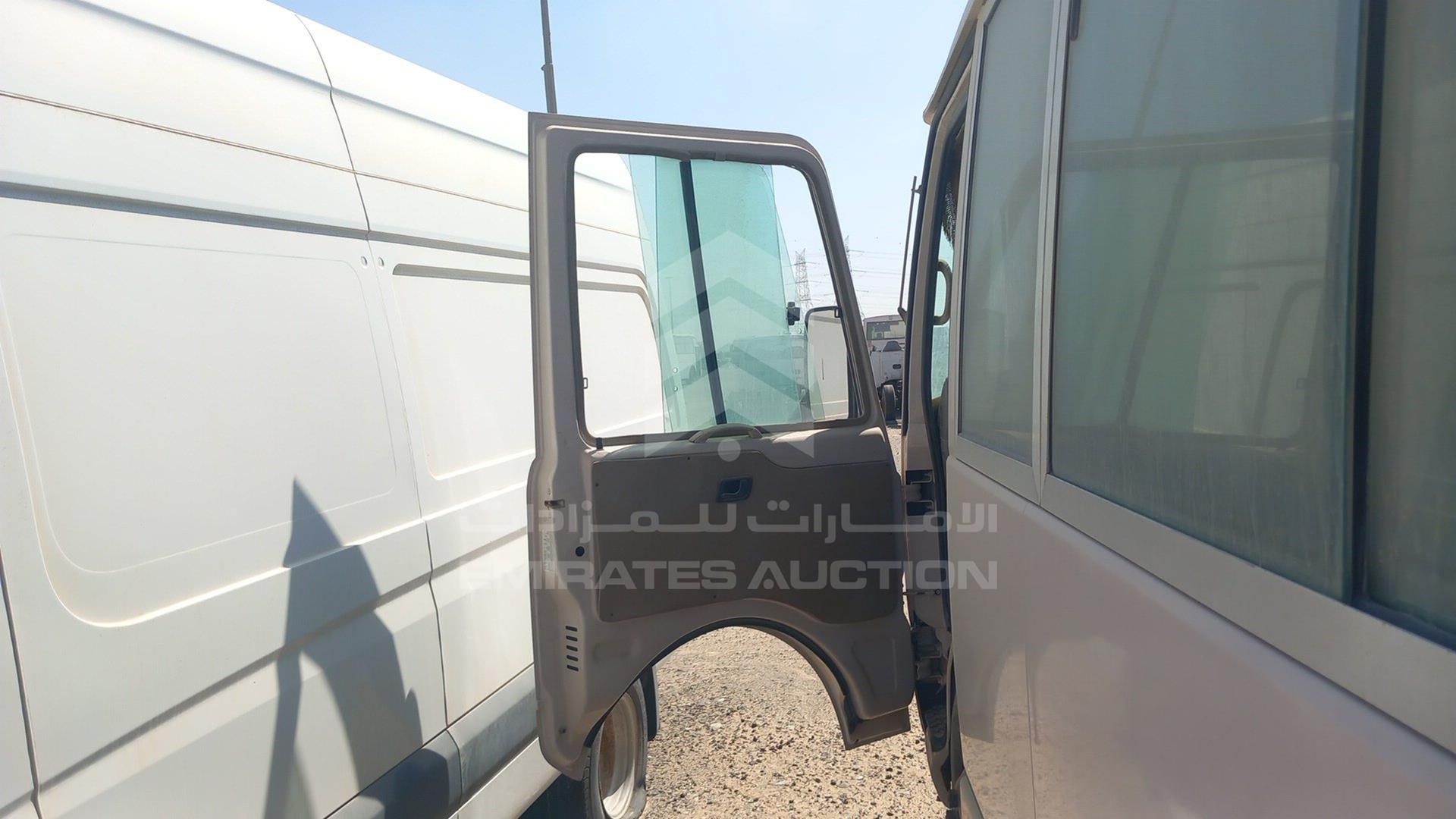2018 MITSUBISHI ROSA VIN: JL5B3G6PXJPE00824