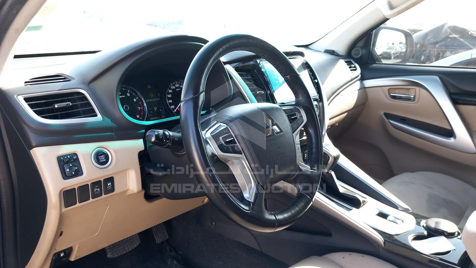 2017 MITSUBISHI MONTERO VIN: MMEMC21X8HH003996