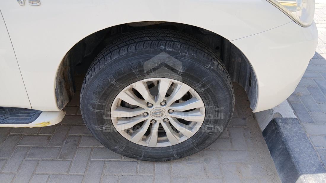 نيسان باترول 2019 — الإطار الأمامي الأيمن — صورة 31