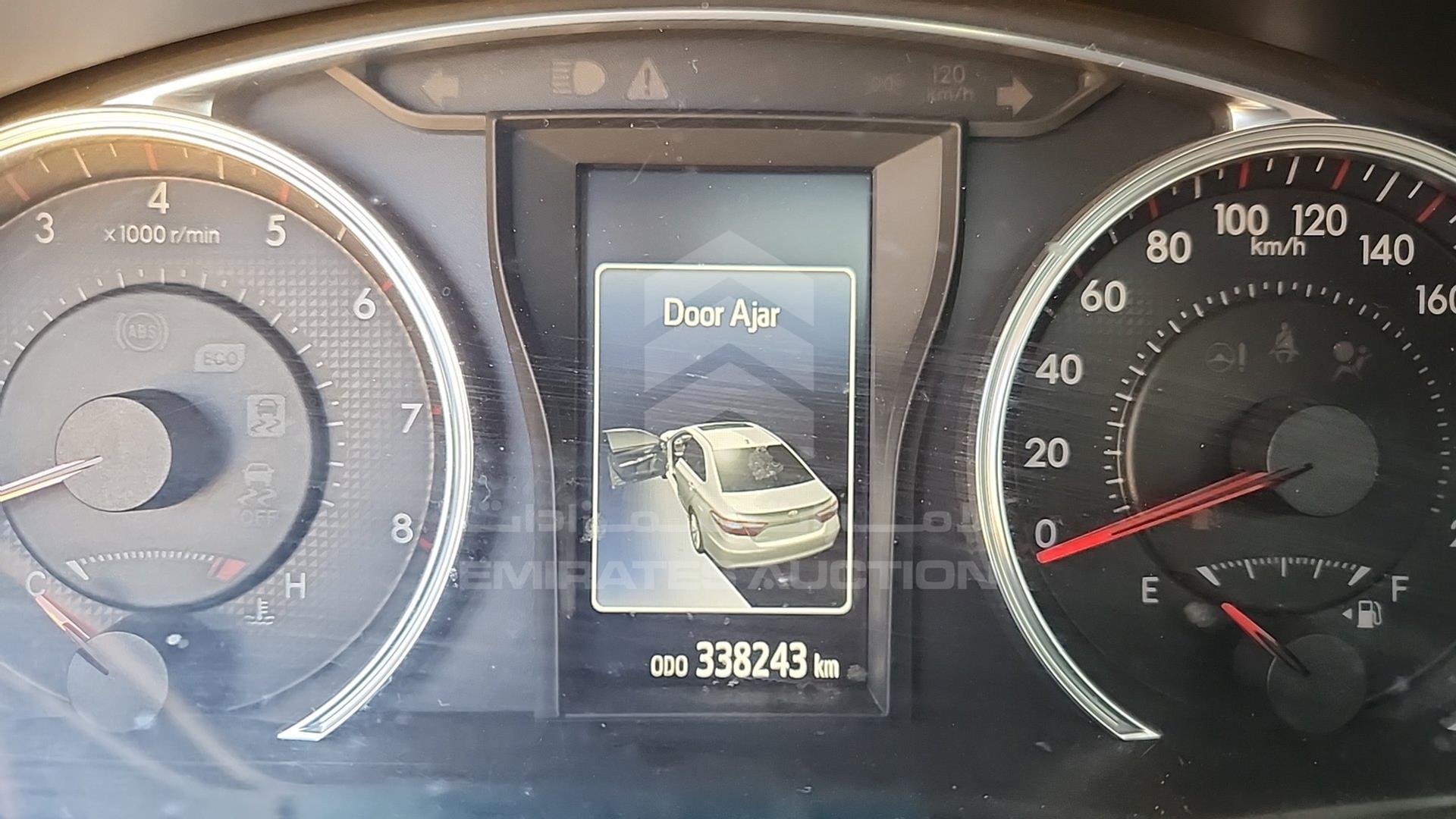 2016 TOYOTA CAMRY VIN: 4T1BF1FK2GU984563