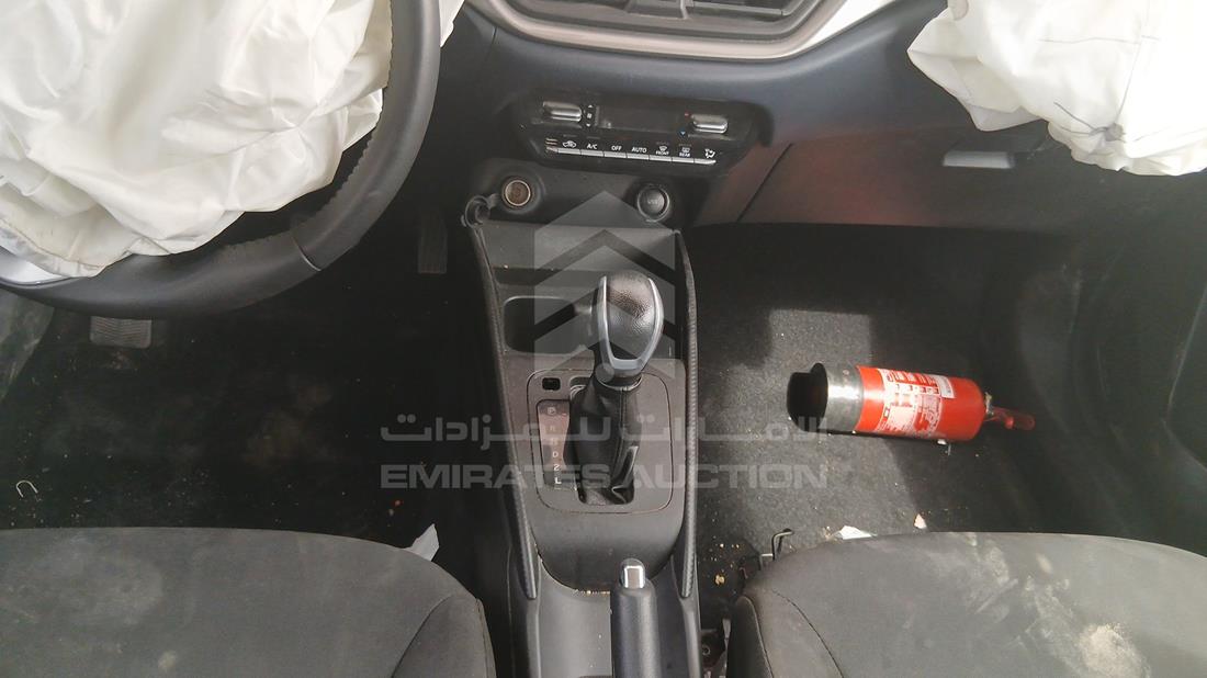 سوزوكي بالينو 2025 — زاوية ناقل الحركة — صورة 16