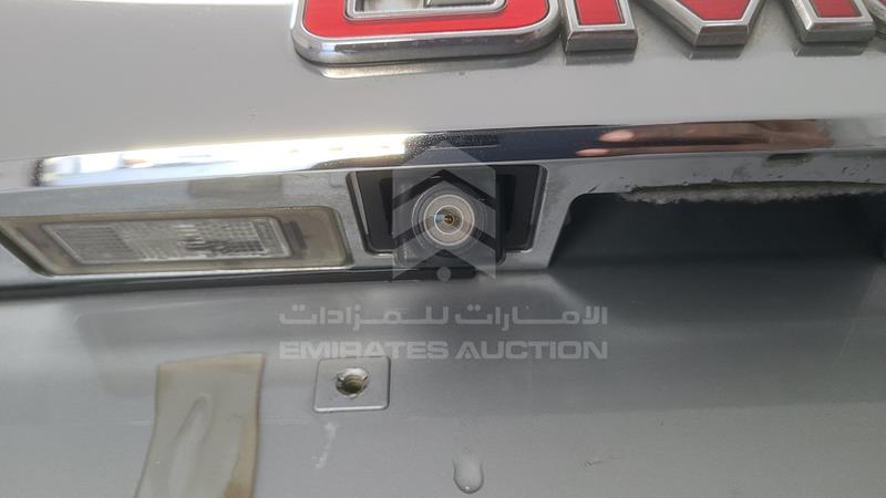 2GKAL8EKXF6303229 Auction: EmiratesAuction Lot: 412016 2GKAL8EKXF6303229 GMC Terrain 2015 SILVER Photo 33