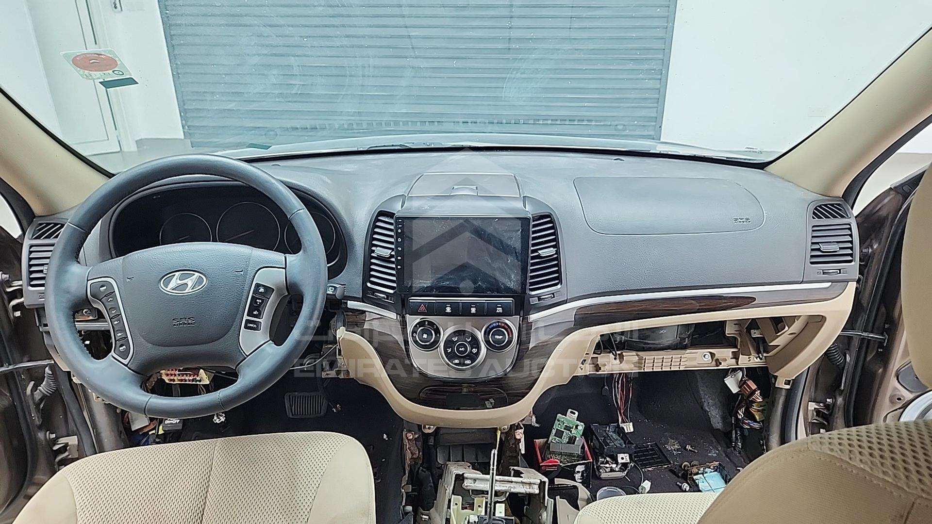 2012 HYUNDAI SANTA FE VIN: KMHSH81B0CU797908