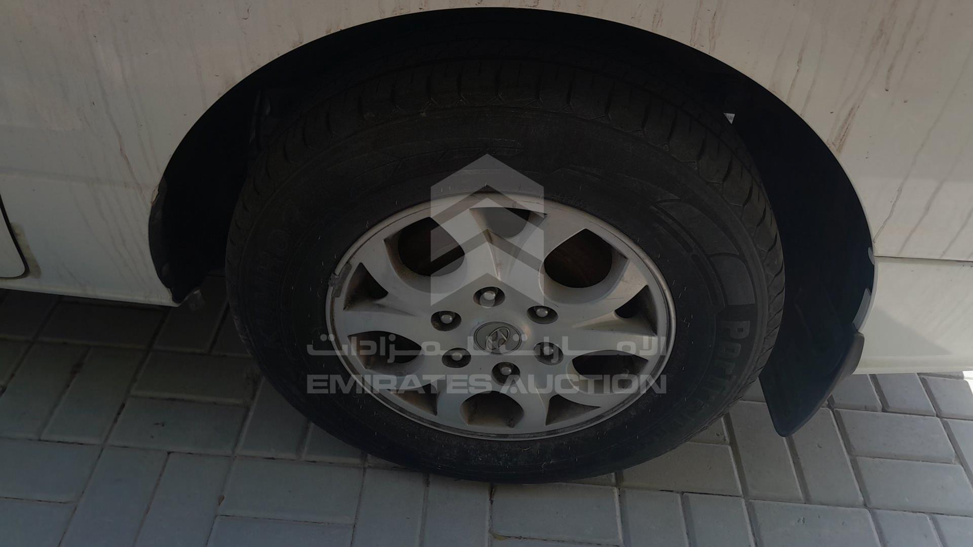 0 HYUNDAI H1 VIN: KMHWH81RXCU454375
