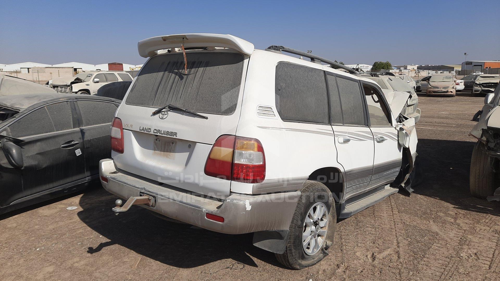 1998 TOYOTA LAND CRUISER VIN: JT3HT05J8W0024653