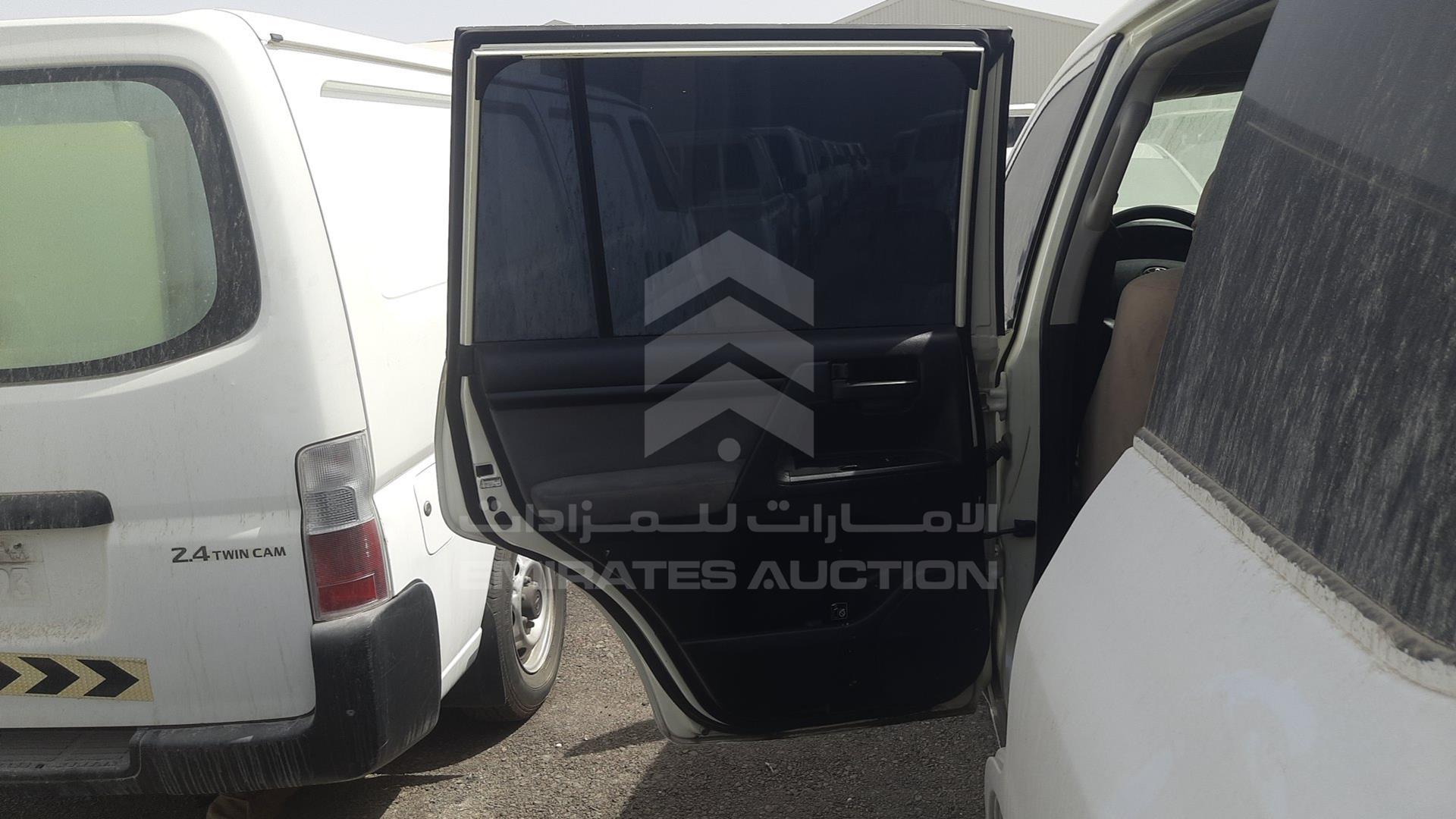 2011 TOYOTA LAND CRUISER VIN: JTMDU09J4B4032012