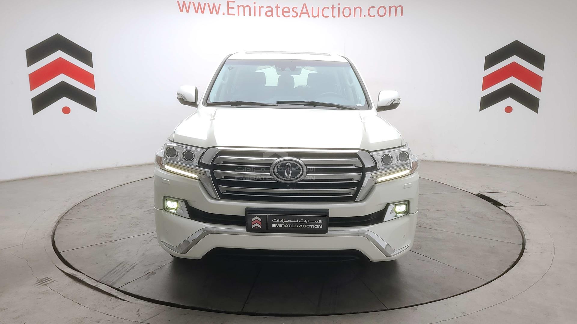 2017 TOYOTA LAND CRUISER VIN: JTMHY05J3H4054037