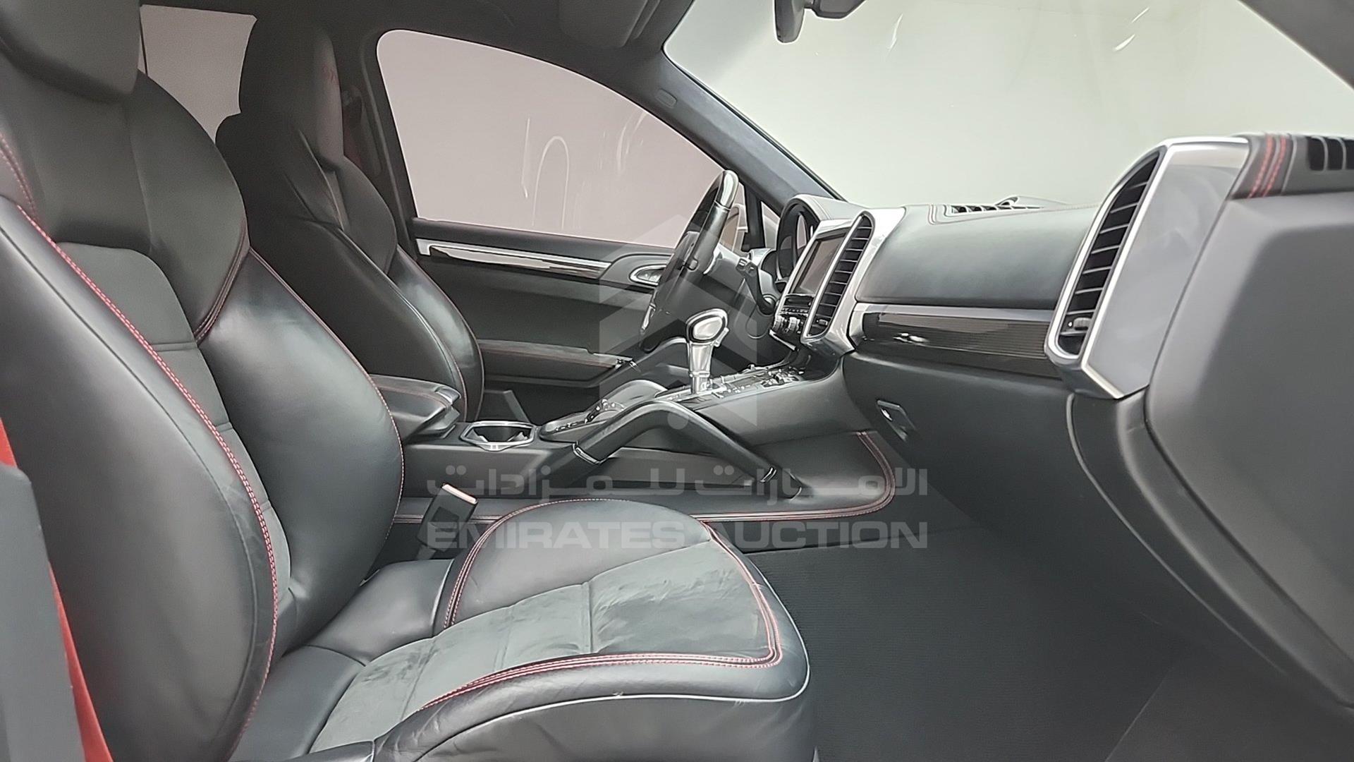 2014 PORSCHE CAYENNE GTS VIN: WP1ZZZ92ZELA73608