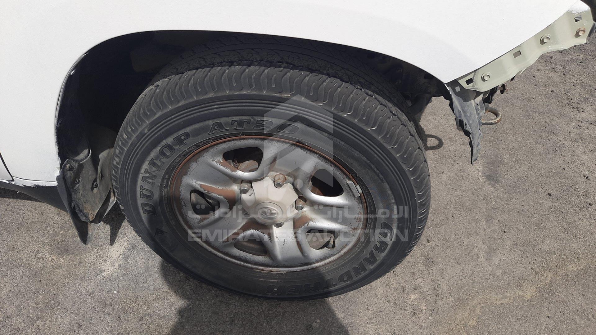 2011 TOYOTA LAND CRUISER VIN: JTMDU09J9B4034810