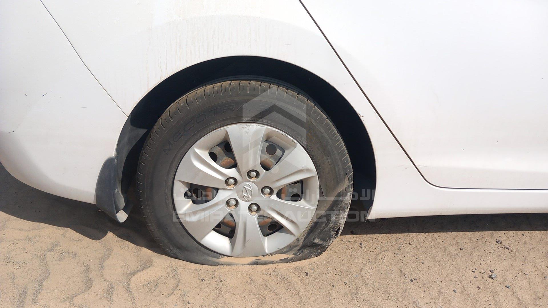2014 HYUNDAI ELANTRA VIN: KMHDG41E3EU924118