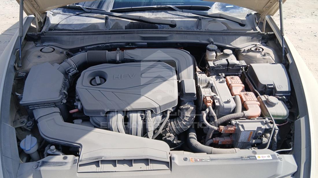 2021 Hyundai Sonata Hybrid — Engine Bay — Photo 28