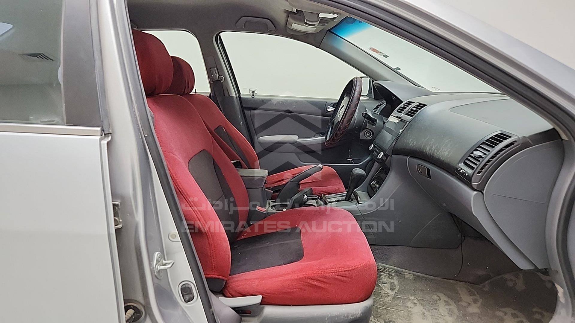 2004 HONDA ACCORD VIN: JHMCM56584C413076