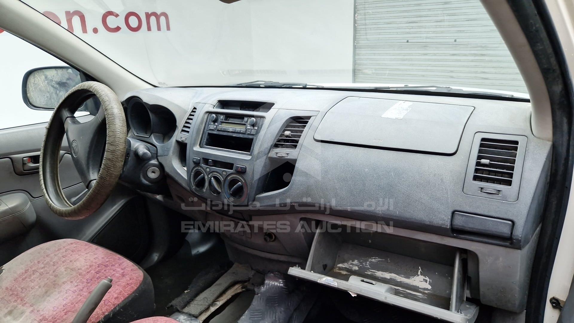 2007 TOYOTA HILUX VIN: MR0EW12G772009704