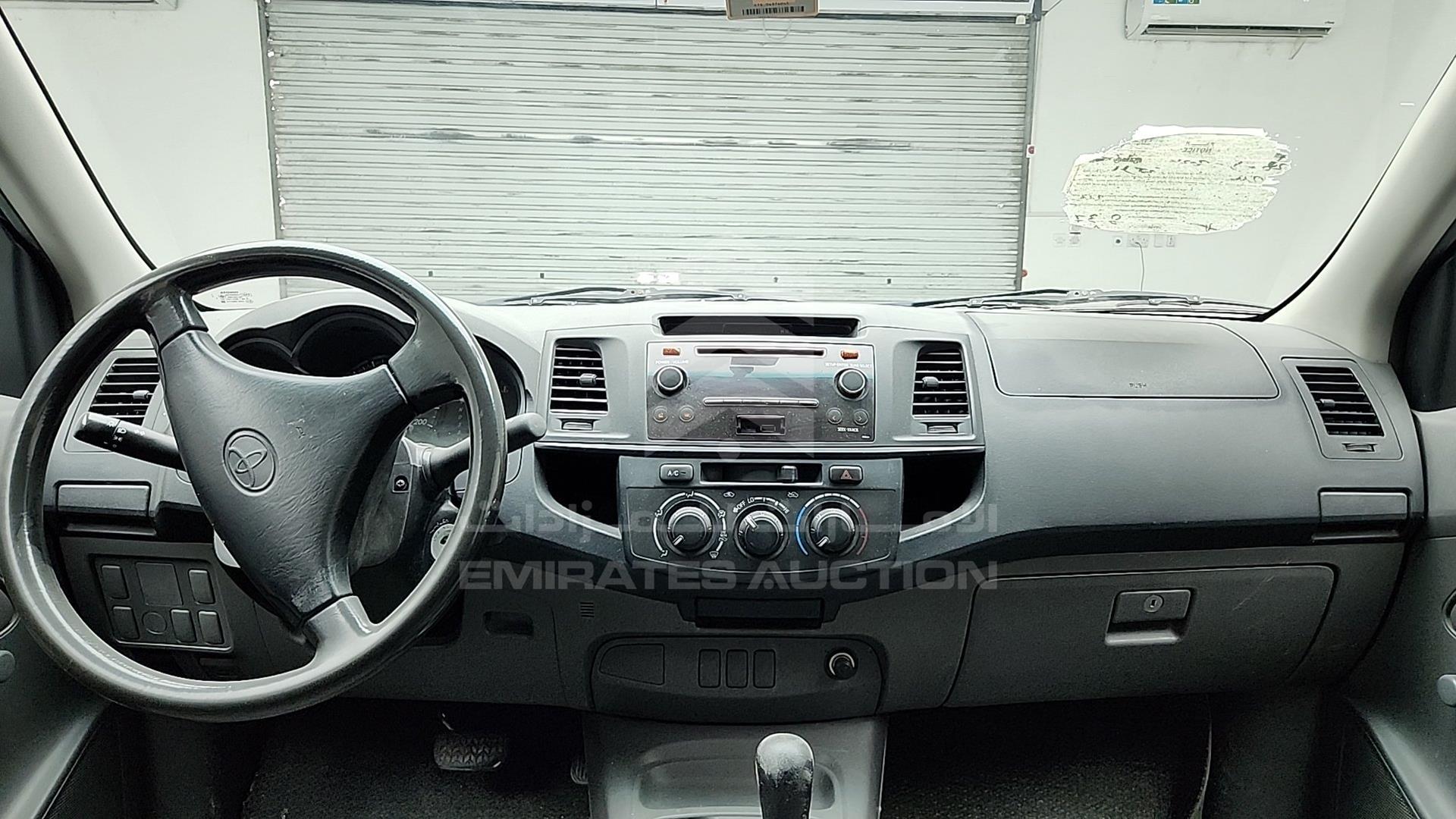 2014 TOYOTA HILUX VIN: MR0EX12G4E2349869