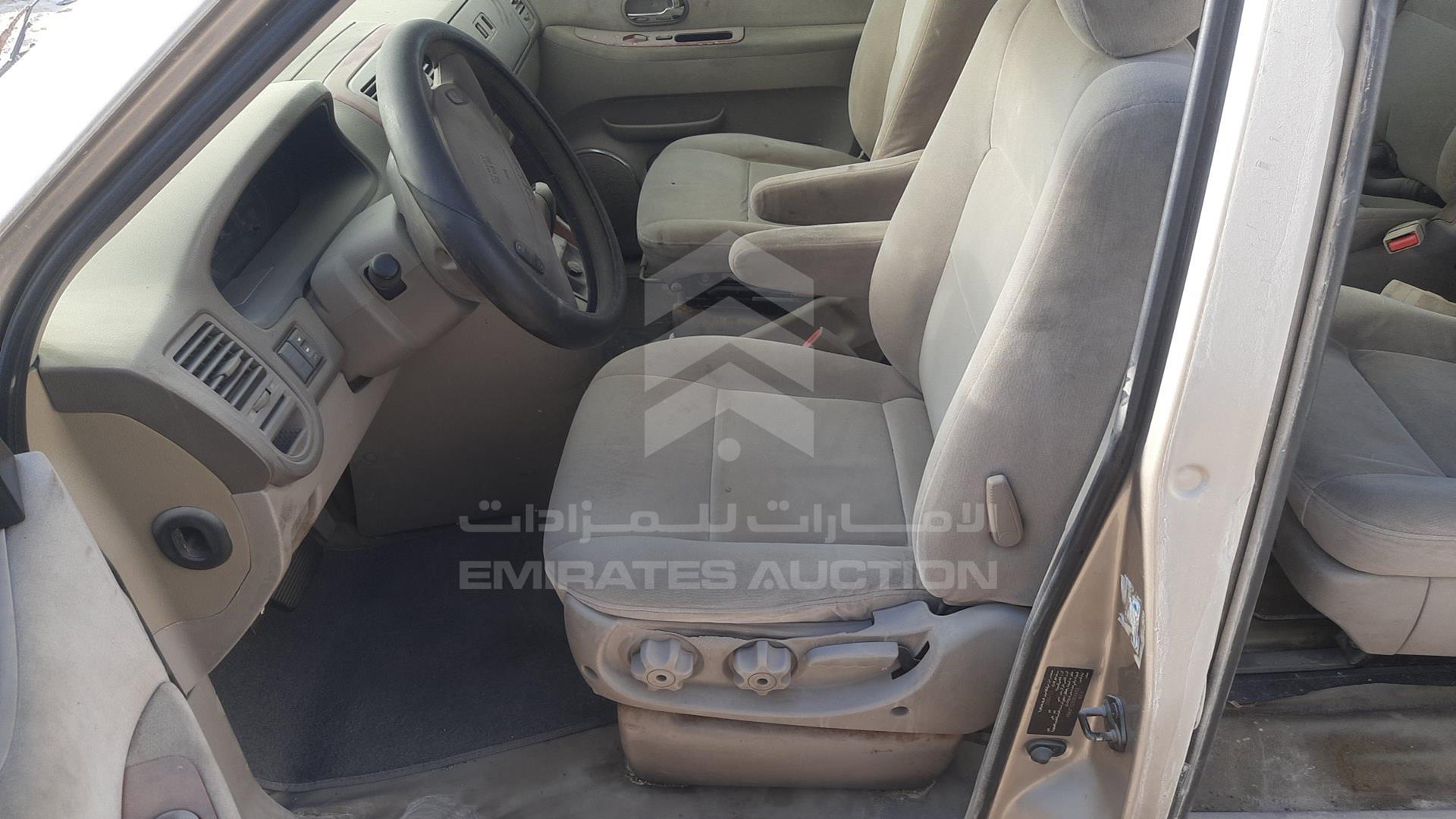 2005 KIA CARNIVAL VIN: KNAUP752856684958