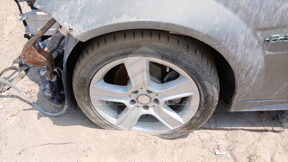 2008 Mercedes C200 — Front Left Tyre — Photo 31