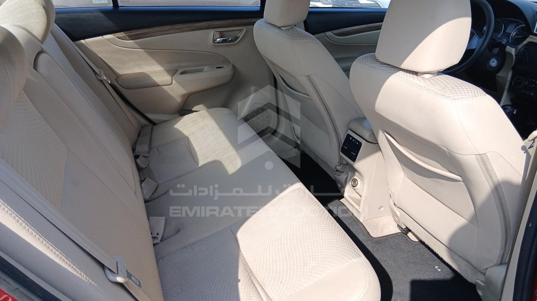 سوزوكي سياز 2023 — زاوية الراكب الخلفي اليمنى — صورة 23