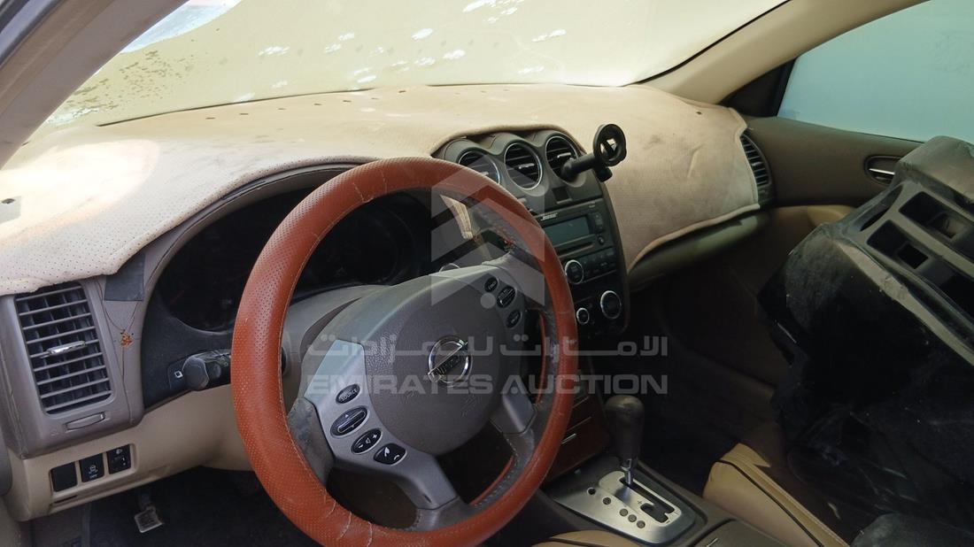نيسان التيما 2008 — زاوية واجهة السائق الأمامية اليسرى — صورة 11