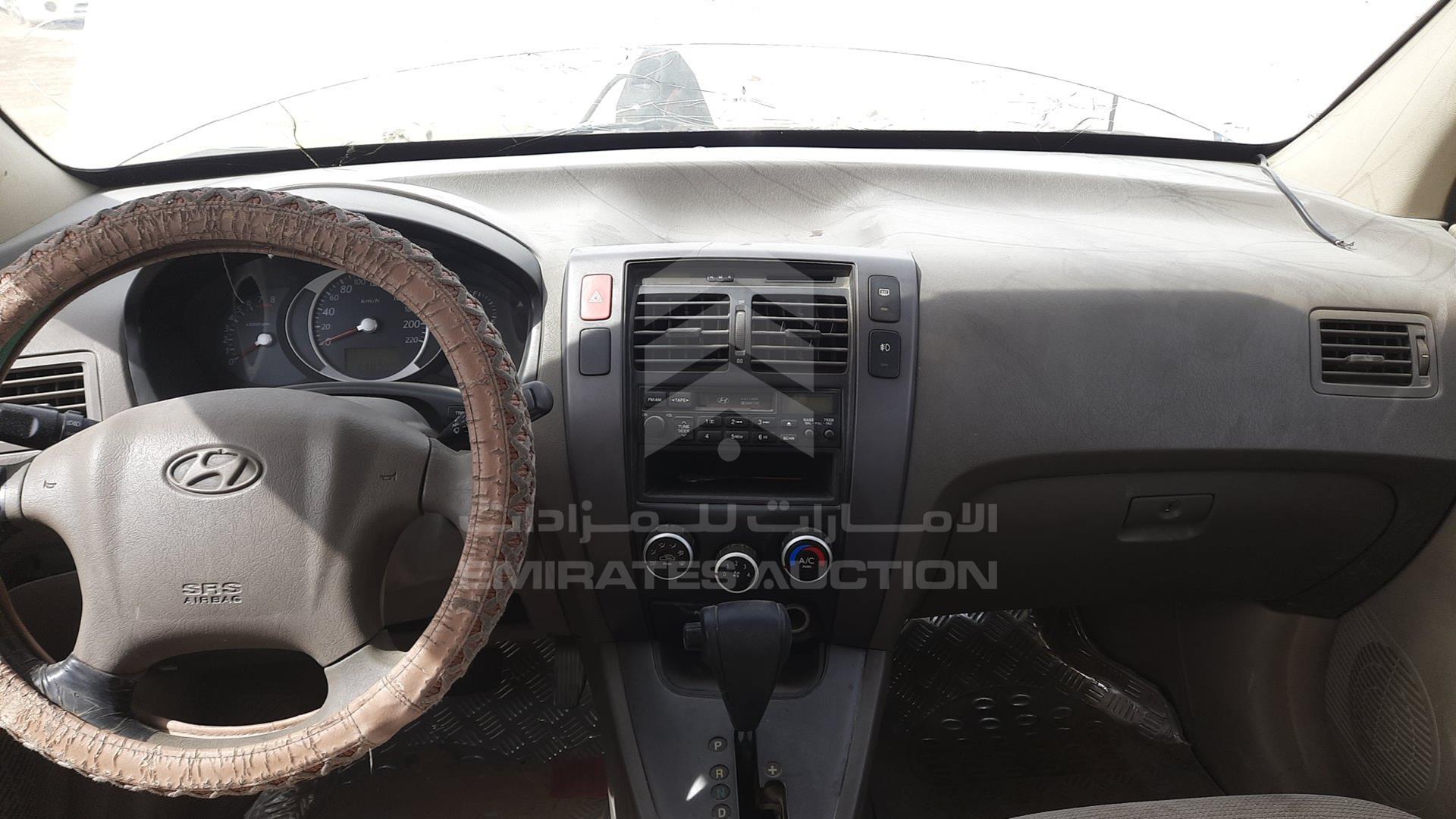 2008 HYUNDAI TUCSON VIN: KMHJM81D08U746604