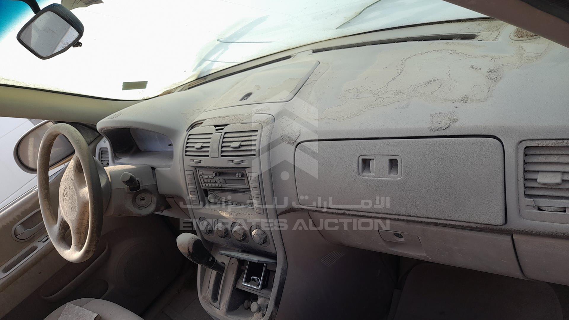 2005 KIA CARNIVAL VIN: KNAUP752856719725
