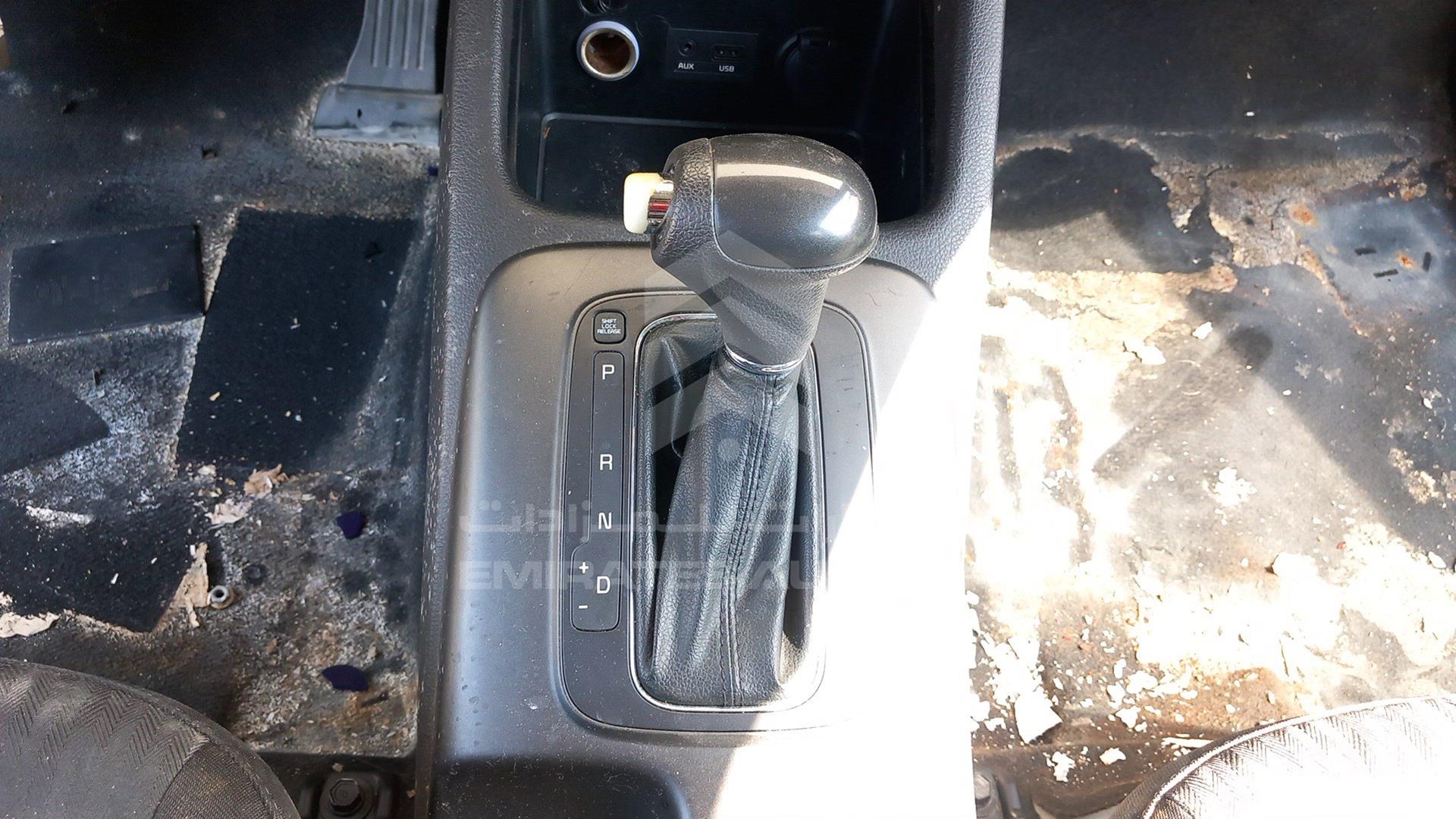 2013 KIA CERATO VIN: KNAFK4111D5806888