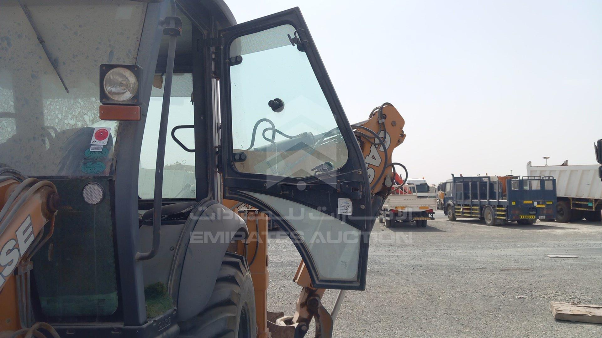 2020 CASE 570 T VIN: NKJ0570TCKKH02370
