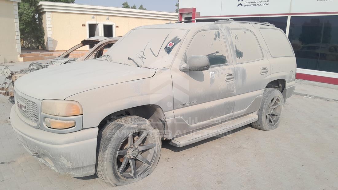 2005 GMC — Front Left Angle — Photo 5