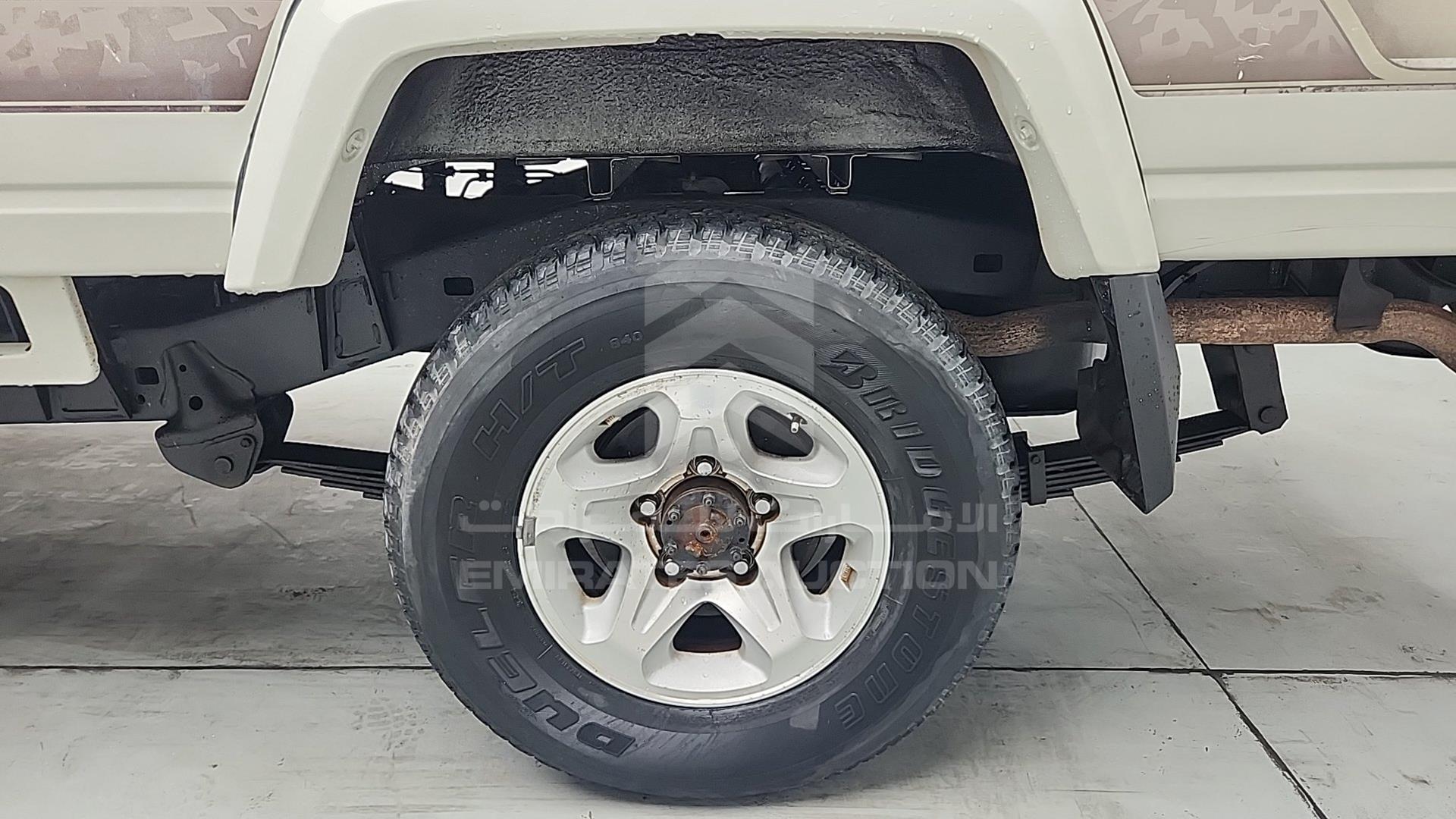 2013 TOYOTA LAND CRUISER PICKUP VIN: JTFLU73J6D4538691
