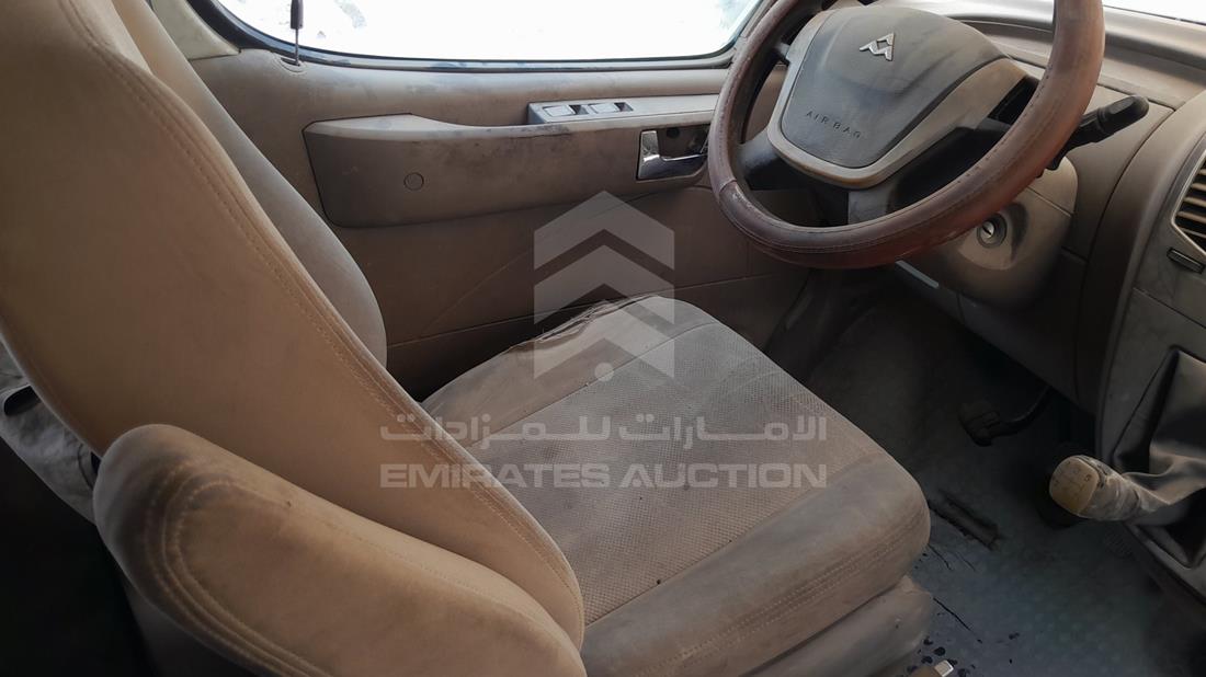 2014 Maxus V80 — Front Left Driver Seat View — Photo 12