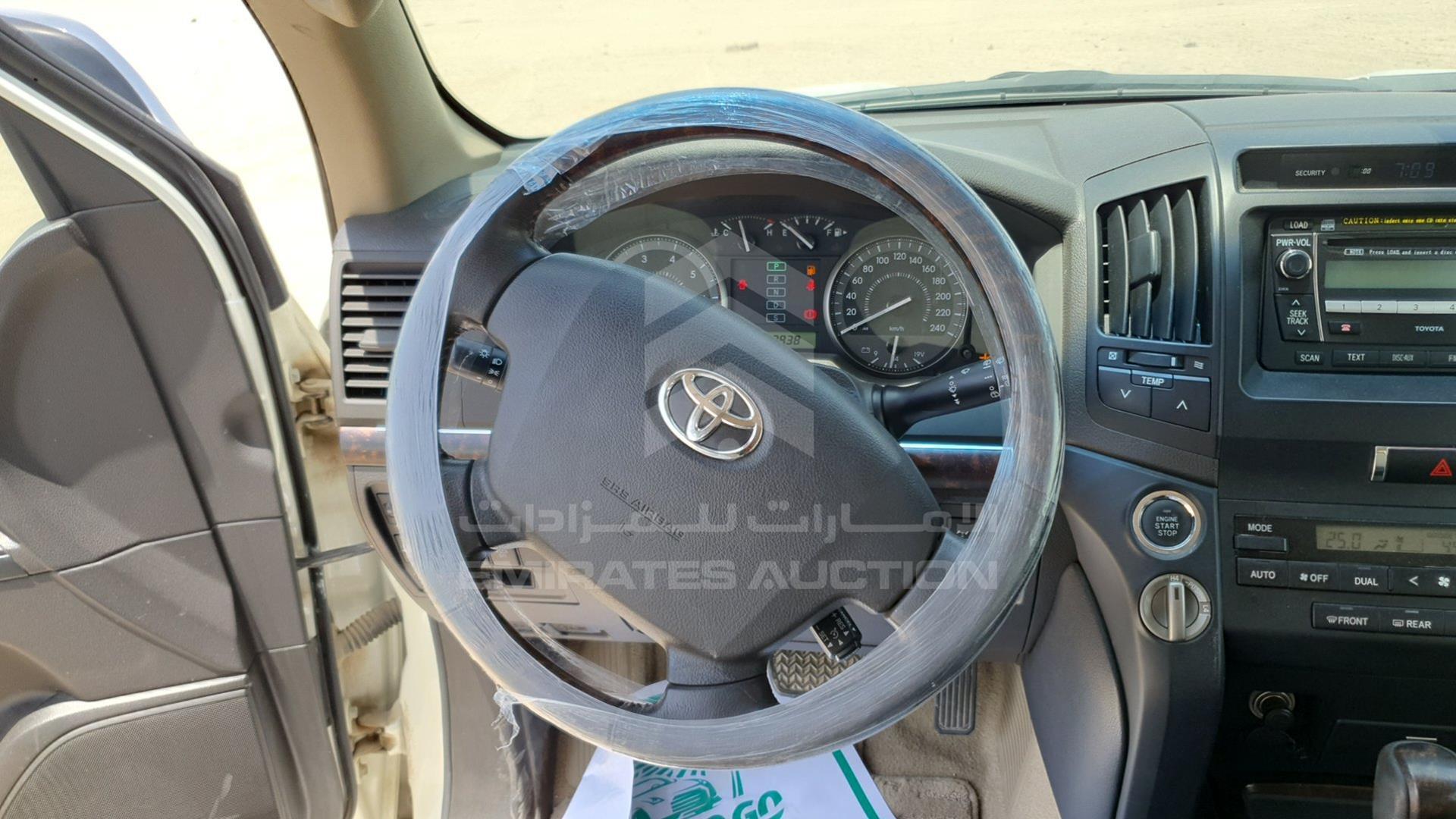 2011 TOYOTA LAND CRUISER VIN: JTMHT09J8B4041784