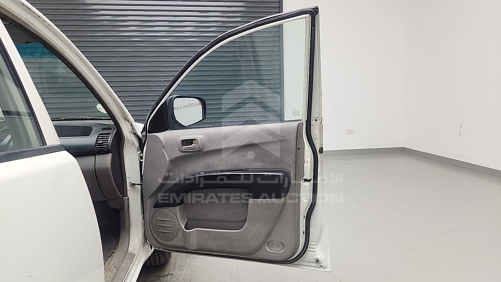 2011 MITSUBISHI L 200 VIN: MMBJNKA50BD020626