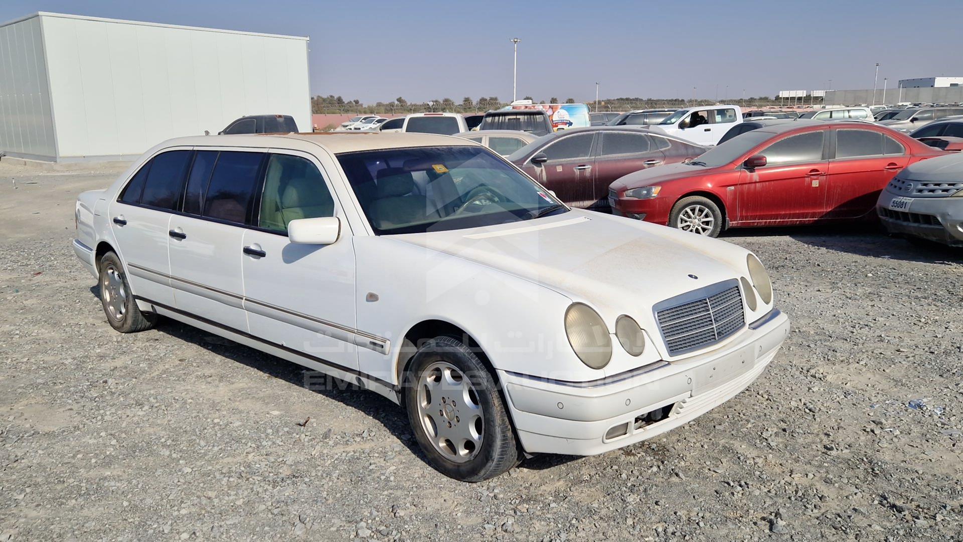 1998 MERCEDES E320 VIN: W09V97226WLB77005