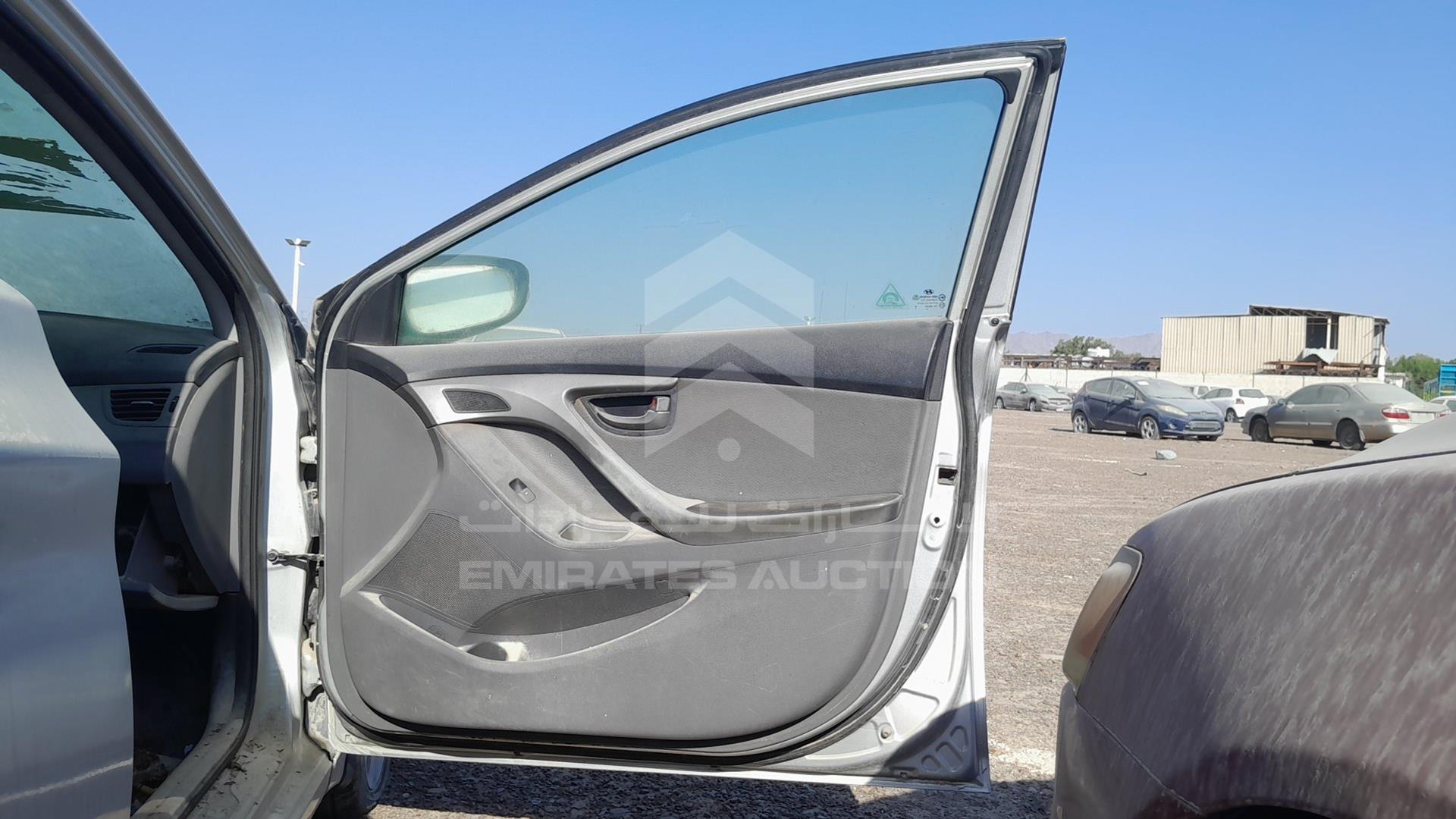 2012 HYUNDAI ELANTRA VIN: KMHDH41EXCU506925