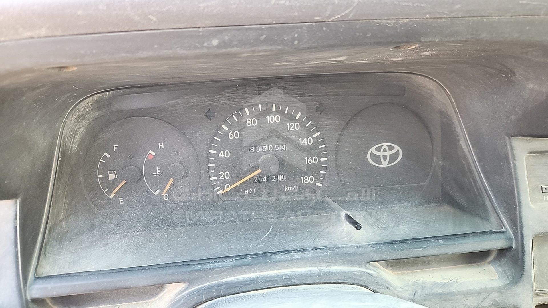 2000 TOYOTA HIACE VIN: JT4ZA1191Y0035729