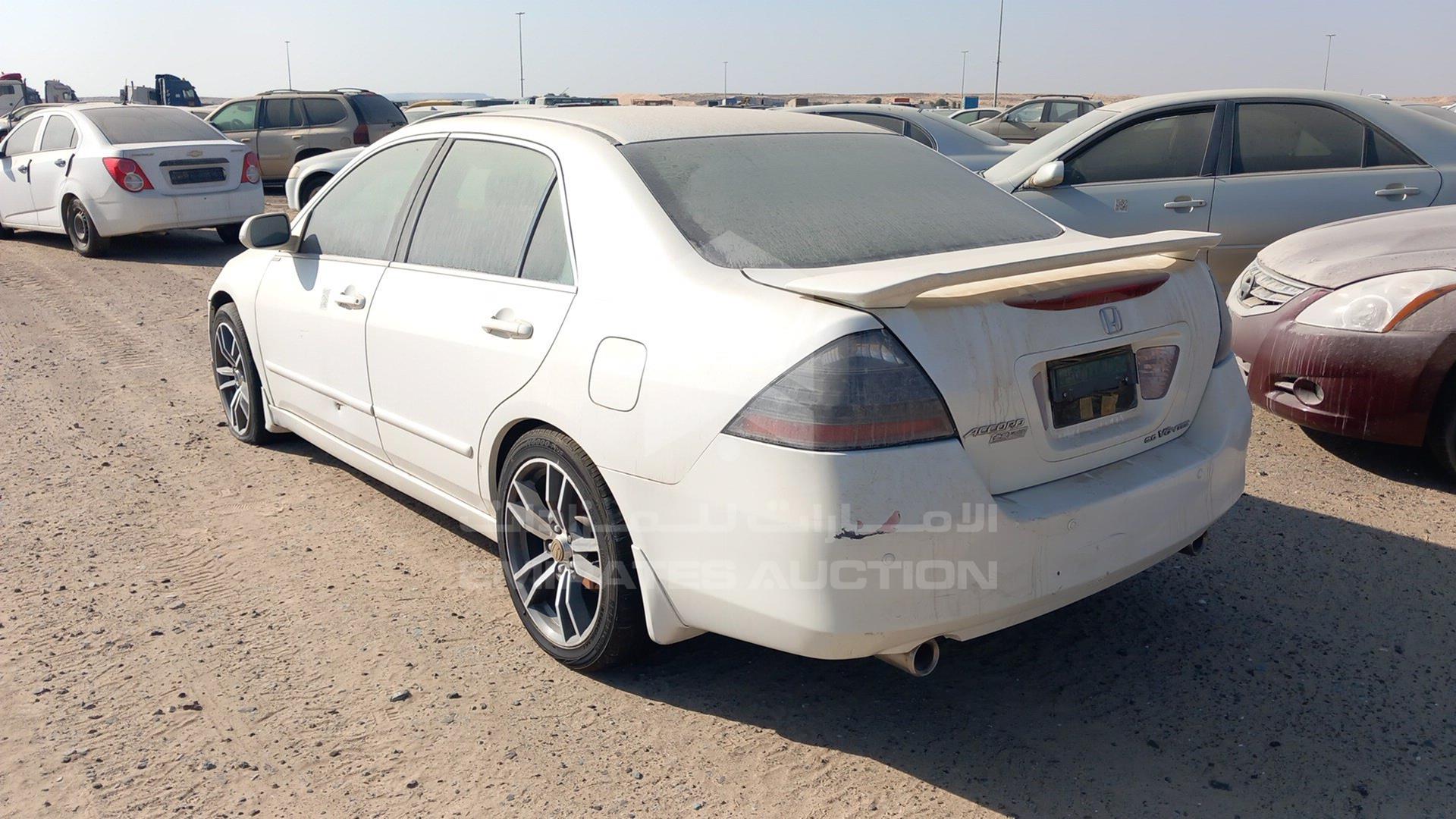 2006 HONDA ACCORD VIN: JHMCM66826C400147