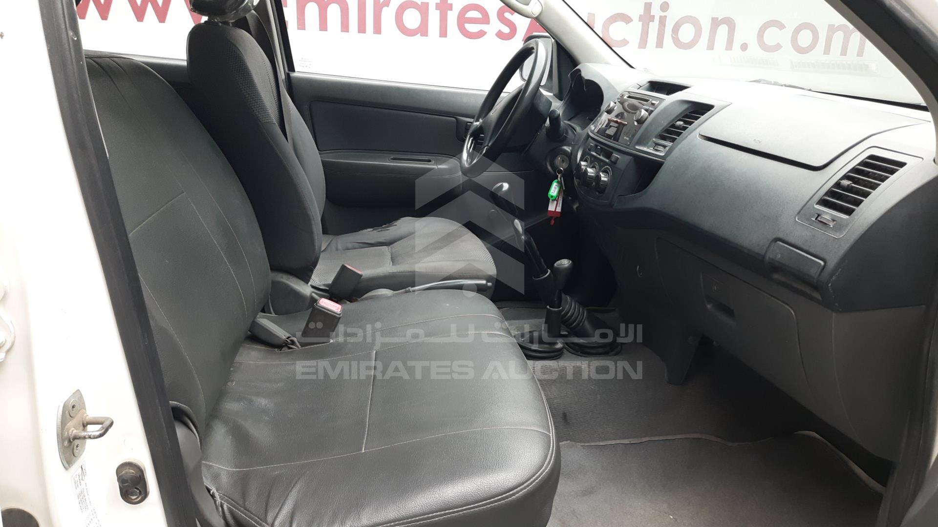 2014 TOYOTA HILUX VIN: MR0FX22G3E1392356