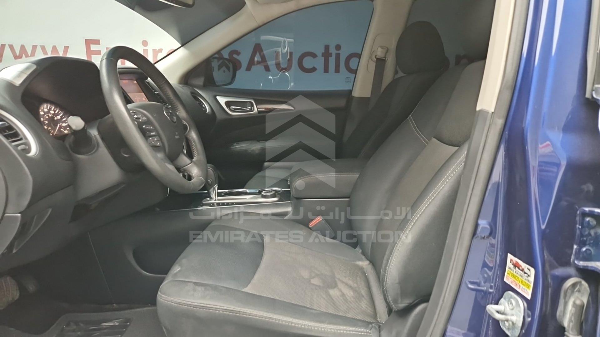 2017 NISSAN PATHFINDER VIN: 5N1DR2MM4HC668339