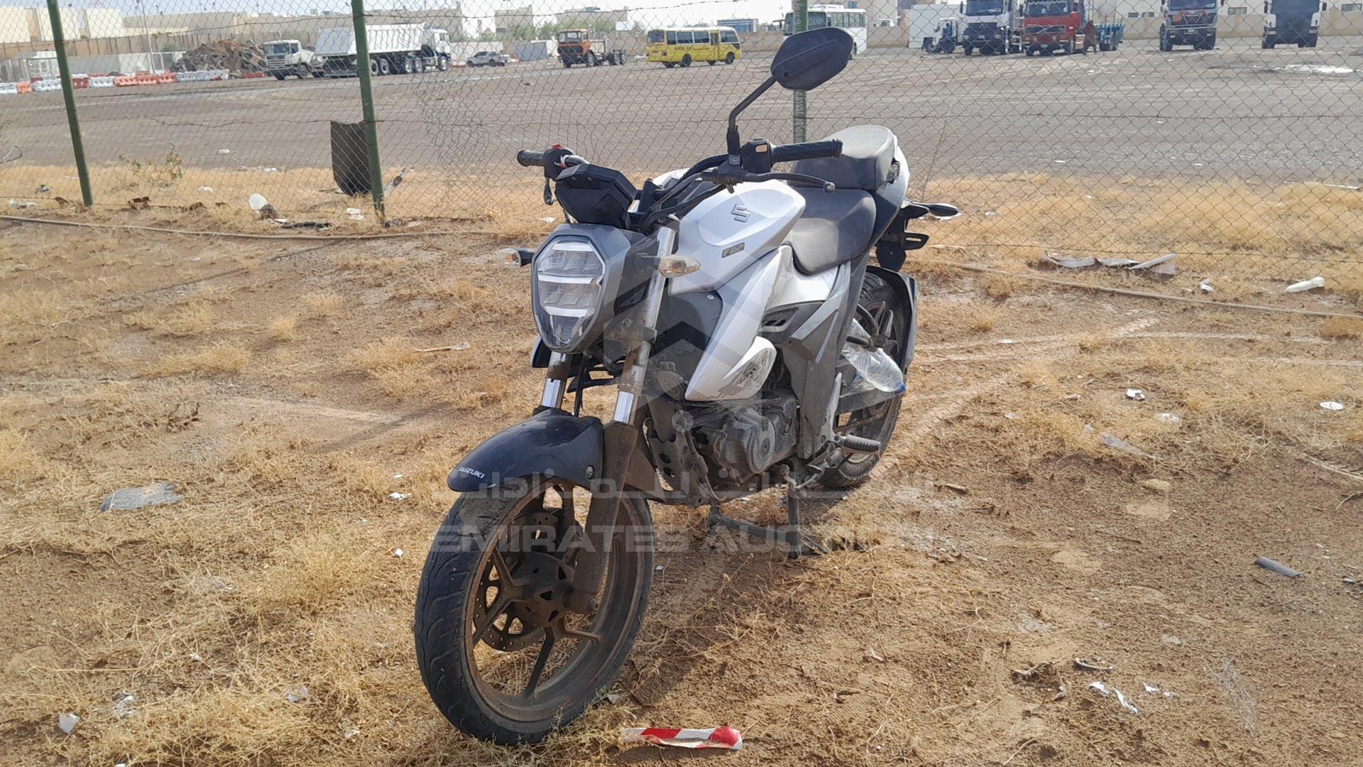 2020 SUZUKI MOTORBIKE VIN: MB8ED13B2L8100212