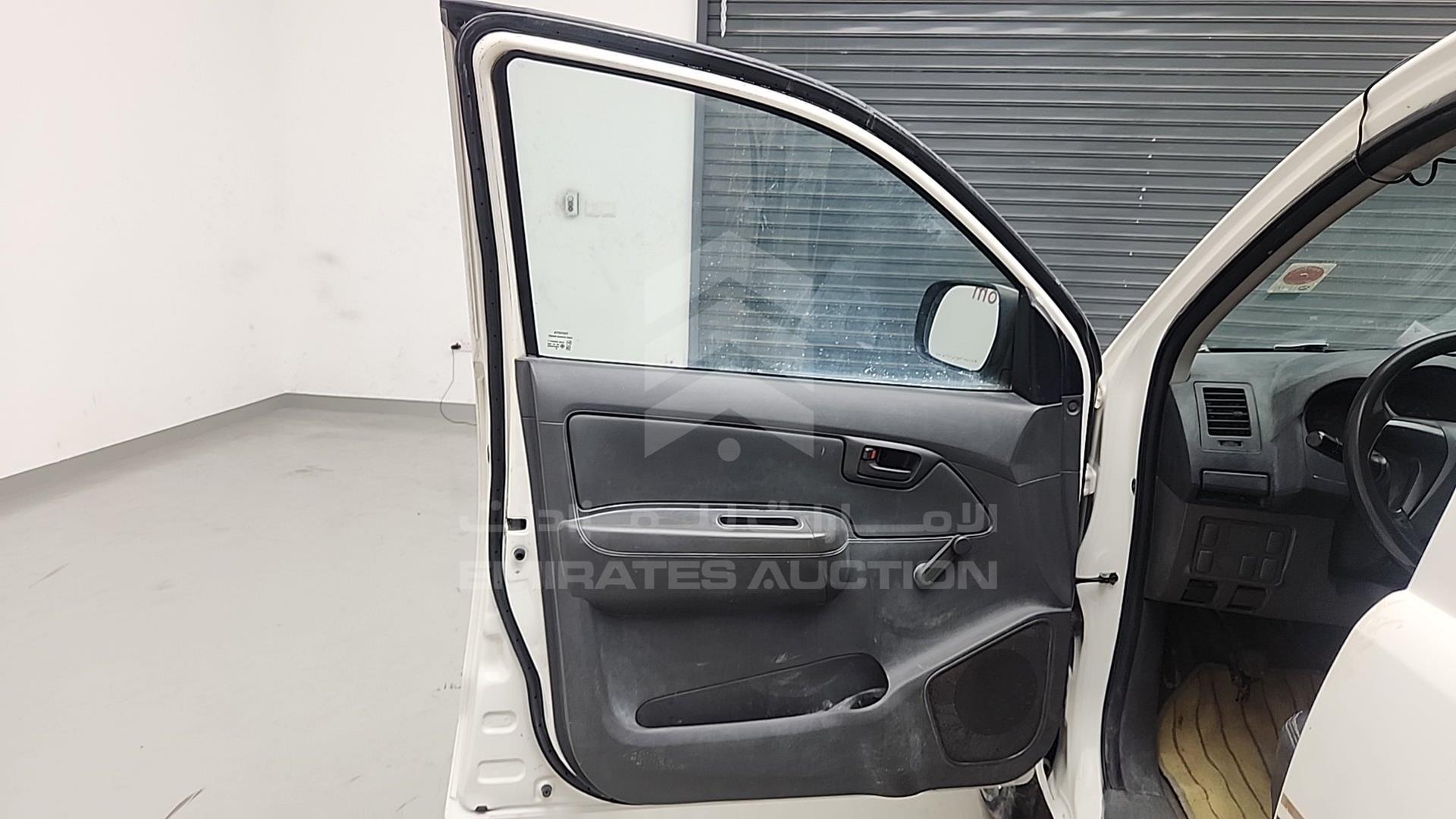 2015 TOYOTA HILUX VIN: MR0EX12G8F2357748