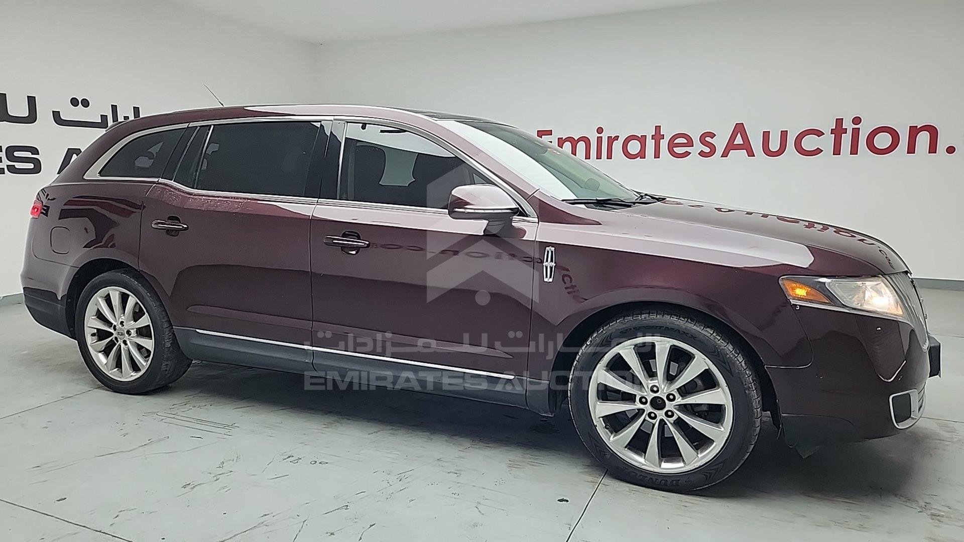 2011 LINCOLN MKT VIN: 2LMHJ5AT8BBJ52048