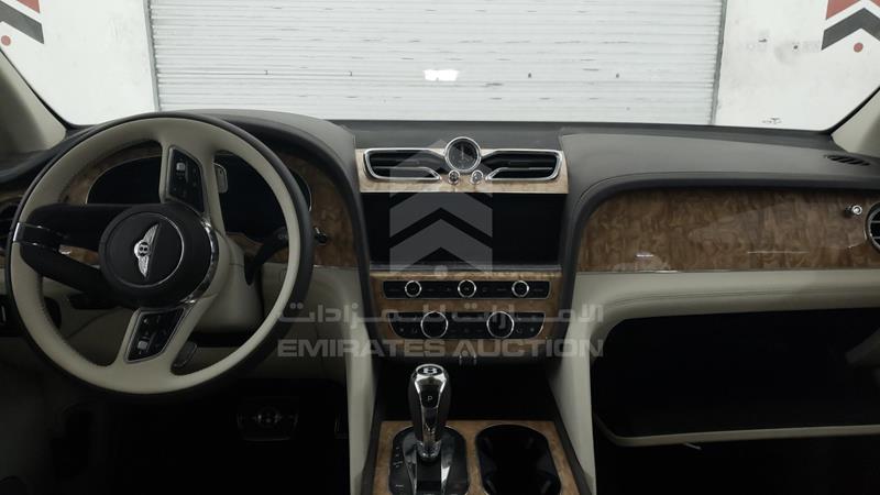 SJAAM2ZV0NC039794 Auction: EmiratesAuction Lot: 405218 SJAAM2ZV0NC039794 Bentley Bentayga 2022 WHITE Photo 13