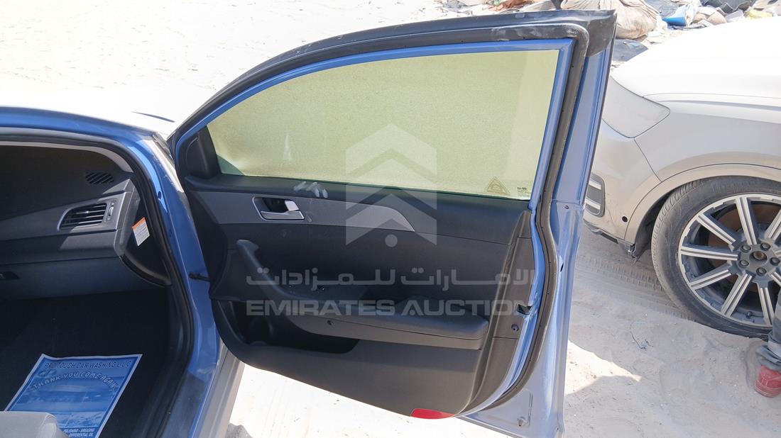 2018 Hyundai Sonata — Front Right Door — Photo 24