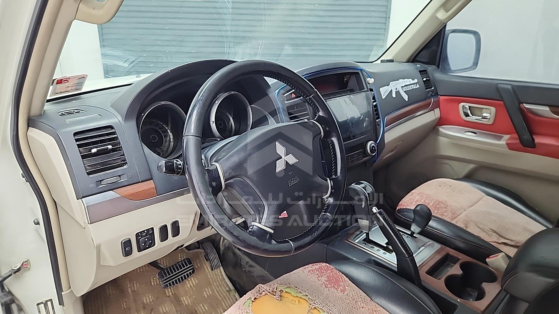 2009 MITSUBISHI PAJERO VIN: JMYLRV93W9J703606